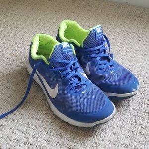 Nike Flex Experience. Mens 8.5